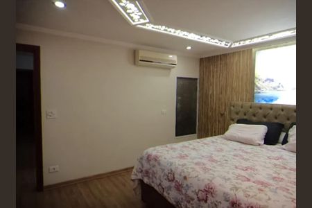 Foto 21 de casa para alugar com 3 quartos, 246m² em Parque Edu Chaves, São Paulo