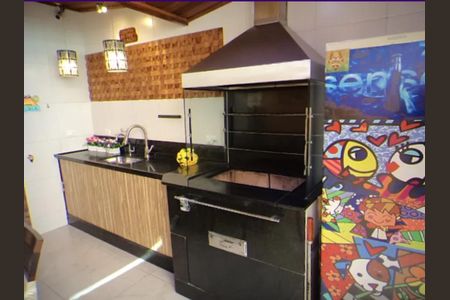 Foto 14 de casa para alugar com 3 quartos, 246m² em Parque Edu Chaves, São Paulo