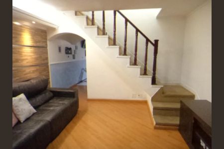 Foto 19 de casa para alugar com 3 quartos, 246m² em Parque Edu Chaves, São Paulo