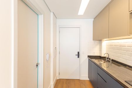 Cozinha de kitnet/studio para alugar com 1 quarto, 25m² em Indianópolis, São Paulo