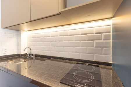 Cozinha de kitnet/studio para alugar com 1 quarto, 25m² em Indianópolis, São Paulo