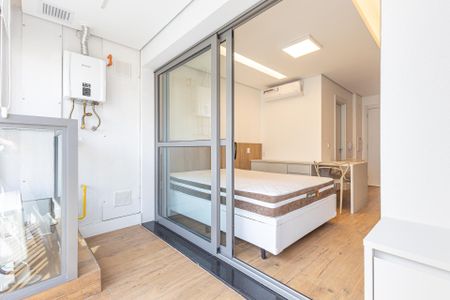 Varanda de kitnet/studio para alugar com 1 quarto, 25m² em Indianópolis, São Paulo