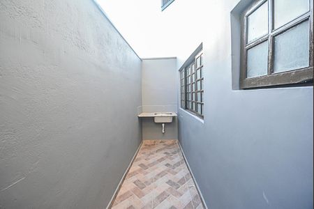Casa à venda com 50m², 2 quartos e 1 vagaÁrea de Serviço