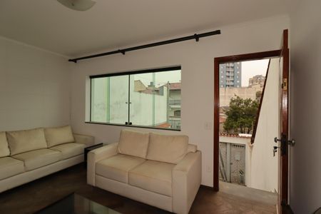 Casa à venda com 94m², 3 quartos e 2 vagasSala