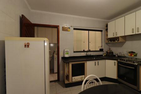 Casa à venda com 94m², 3 quartos e 2 vagasCozinha