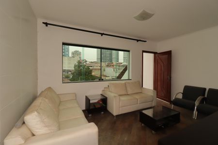 Casa à venda com 94m², 3 quartos e 2 vagasSala