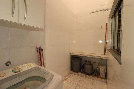 Casa à venda com 94m², 3 quartos e 2 vagasÁrea de Serviço