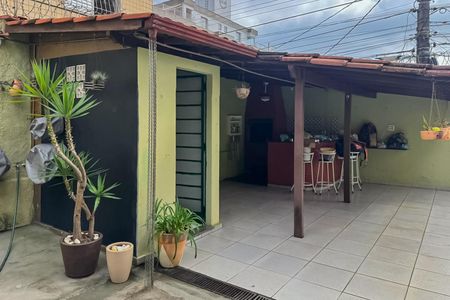 Casa para alugar com 170m², 5 quartos e 7 vagas