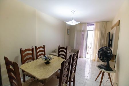 Apartamento à venda com 154m², 3 quartos e 1 vaga Apartamento à venda com 154m², 3 quartos e 1 vagaSala