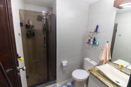 Apartamento à venda com 154m², 3 quartos e 1 vaga Apartamento à venda com 154m², 3 quartos e 1 vagaBanheiro Social