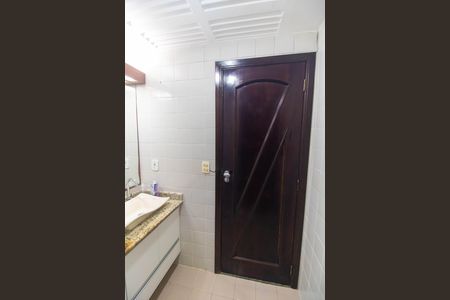 Apartamento à venda com 154m², 3 quartos e 1 vaga Apartamento à venda com 154m², 3 quartos e 1 vagaBanheiro Social