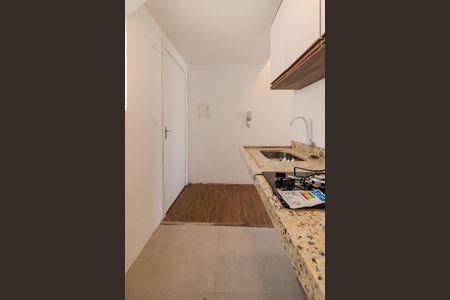 Apartamento à venda com 43m², 1 quarto e sem vaga Apartamento à venda com 43m², 1 quarto e sem vagaCozinha e Área de Serviço