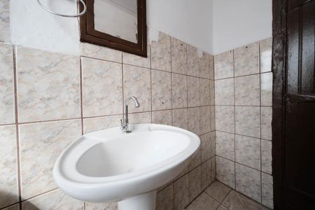 Casa para alugar com 80m², 2 quartos e 2 vagasBanheiro