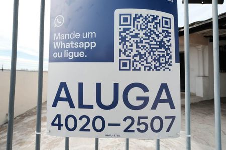 Casa para alugar com 80m², 2 quartos e 2 vagasFachada