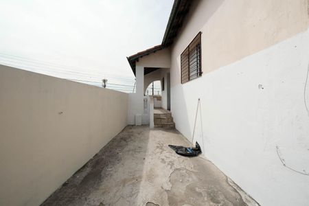 Casa para alugar com 80m², 2 quartos e 2 vagasÁrea externa