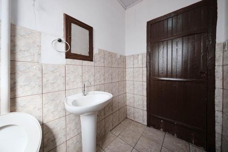 Casa para alugar com 80m², 2 quartos e 2 vagasBanheiro