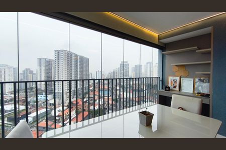 Apartamento à venda com 85m², 1 quarto e 1 vaga Apartamento à venda com 85m², 1 quarto e 1 vagaVaranda