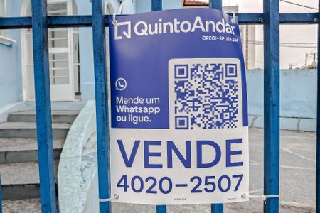 Casa à venda com 350m², 3 quartos e 6 vagas Casa à venda com 350m², 3 quartos e 6 vagasPlaquinha