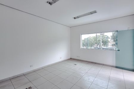 Casa à venda com 350m², 3 quartos e 6 vagas Casa à venda com 350m², 3 quartos e 6 vagasQuarto 4