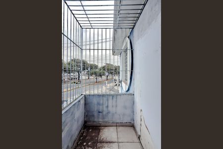 Casa à venda com 350m², 3 quartos e 6 vagas Casa à venda com 350m², 3 quartos e 6 vagasVaranda do Quarto 4