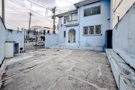 Casa à venda com 350m², 3 quartos e 6 vagas Casa à venda com 350m², 3 quartos e 6 vagasÁrea externa