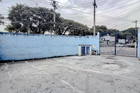 Casa à venda com 350m², 3 quartos e 6 vagas Casa à venda com 350m², 3 quartos e 6 vagasÁrea externa