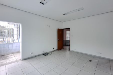 Casa à venda com 350m², 3 quartos e 6 vagas Casa à venda com 350m², 3 quartos e 6 vagasQuarto 4