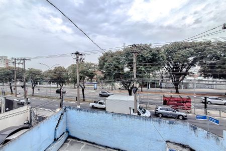 Casa à venda com 350m², 3 quartos e 6 vagas Casa à venda com 350m², 3 quartos e 6 vagasVista da Varanda