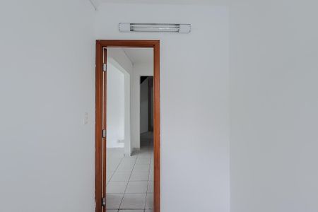 Casa à venda com 350m², 3 quartos e 6 vagas Casa à venda com 350m², 3 quartos e 6 vagasQuarto de Serviço