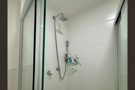 Apartamento para alugar com 51m², 2 quartos e 1 vaga Apartamento para alugar com 51m², 2 quartos e 1 vagaBanheiro da Suíte 1