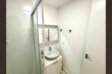 Apartamento para alugar com 51m², 2 quartos e 1 vaga Apartamento para alugar com 51m², 2 quartos e 1 vagaBanheiro da Suíte 1