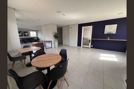 Apartamento para alugar com 51m², 2 quartos e 1 vaga Apartamento para alugar com 51m², 2 quartos e 1 vagaÁrea comum - Salão de festas
