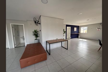 Apartamento para alugar com 51m², 2 quartos e 1 vaga Apartamento para alugar com 51m², 2 quartos e 1 vagaÁrea comum - Salão de festas