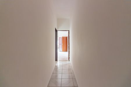 Casa à venda com 120m², 2 quartos e 2 vagas Casa à venda com 120m², 2 quartos e 2 vagasCorredor