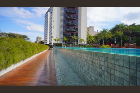 Apartamento à venda com 69m², 1 quarto e 2 vagas Apartamento à venda com 69m², 1 quarto e 2 vagasÁrea comum - Piscina