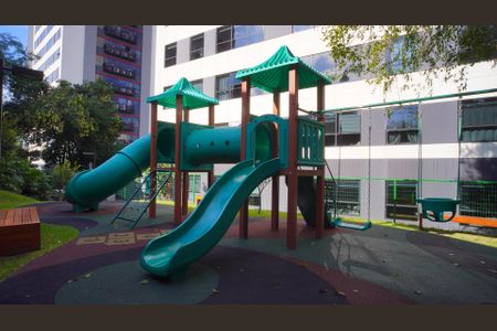 Apartamento à venda com 69m², 1 quarto e 2 vagas Apartamento à venda com 69m², 1 quarto e 2 vagasÁrea comum - Playground