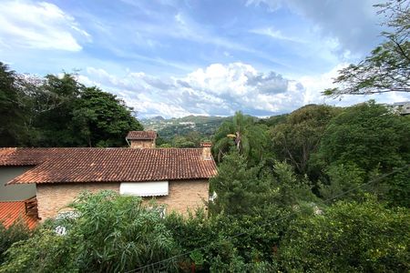Casa de condomínio à venda com 400m², 4 quartos e 4 vagasVista