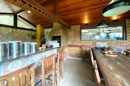 Casa de condomínio à venda com 400m², 4 quartos e 4 vagasEspaço Gourmet
