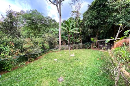 Casa de condomínio à venda com 400m², 4 quartos e 4 vagasQuintal