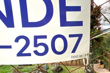 Casa de condomínio à venda com 400m², 4 quartos e 4 vagasPlaca