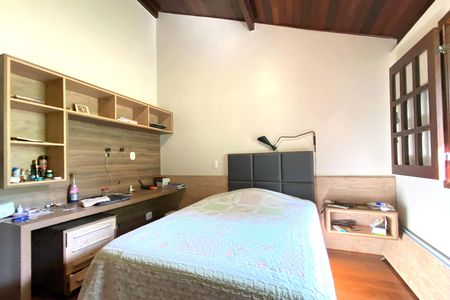 Casa de condomínio à venda com 400m², 4 quartos e 4 vagasQuarto 2