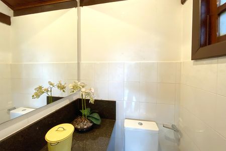 Casa de condomínio à venda com 400m², 4 quartos e 4 vagasLavabo do Espaço Gourmet