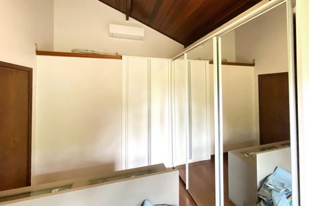 Casa de condomínio à venda com 400m², 4 quartos e 4 vagasQuarto 3