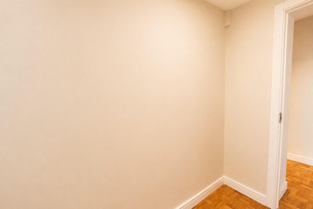 Apartamento à venda com 145m², 3 quartos e 1 vaga Apartamento à venda com 145m², 3 quartos e 1 vagaEscritório