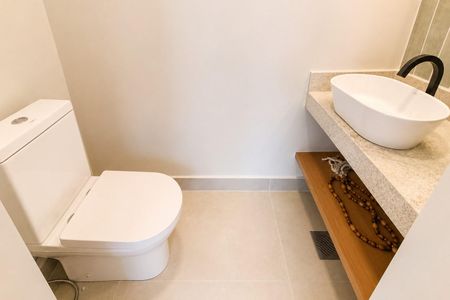Apartamento à venda com 145m², 3 quartos e 1 vaga Apartamento à venda com 145m², 3 quartos e 1 vagaLavabo