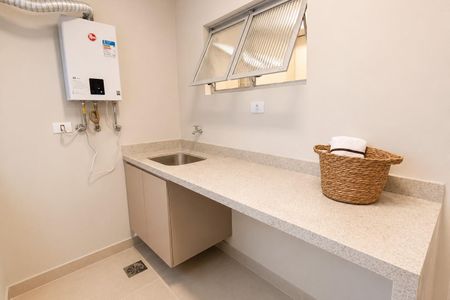 Apartamento à venda com 145m², 3 quartos e 1 vaga Apartamento à venda com 145m², 3 quartos e 1 vagaÁrea de Serviço