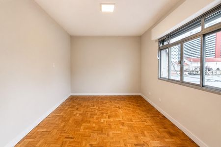 Apartamento à venda com 145m², 3 quartos e 1 vaga Apartamento à venda com 145m², 3 quartos e 1 vagaDormitório 2