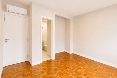 Apartamento à venda com 145m², 3 quartos e 1 vaga Apartamento à venda com 145m², 3 quartos e 1 vagaDormitório - Suíte