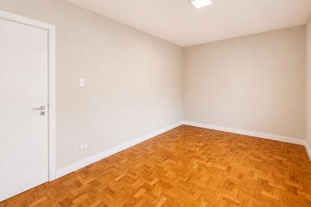 Apartamento à venda com 145m², 3 quartos e 1 vaga Apartamento à venda com 145m², 3 quartos e 1 vagaDormitório 2