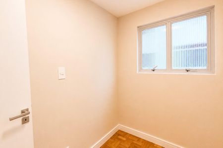 Apartamento à venda com 145m², 3 quartos e 1 vaga Apartamento à venda com 145m², 3 quartos e 1 vagaEscritório
